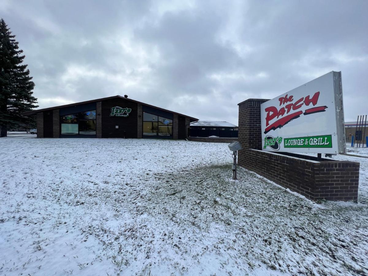 The Patch Lodge Warroad Экстерьер фото